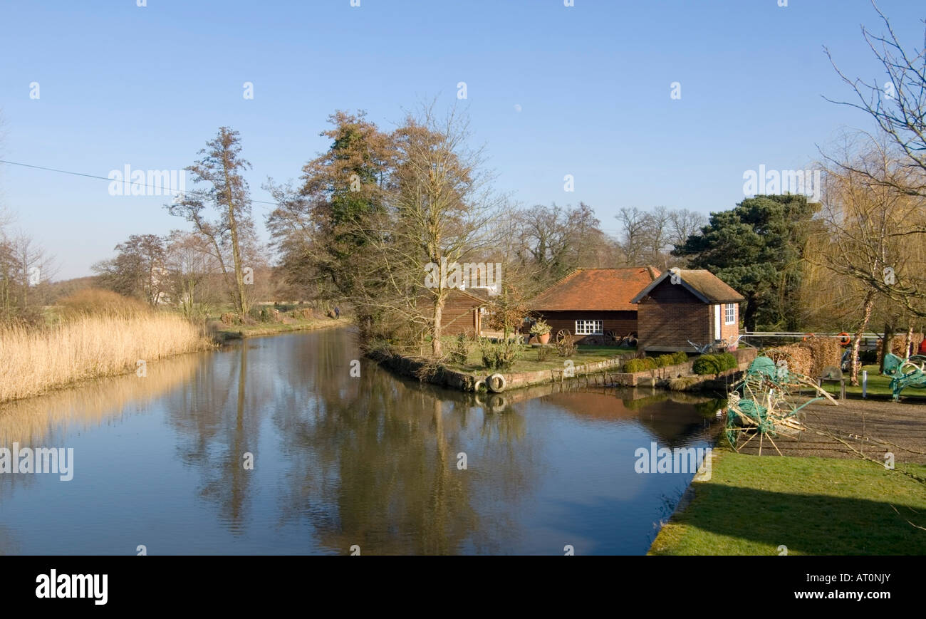 Fluss Wey bei Ripley Surrey UK Stockfoto