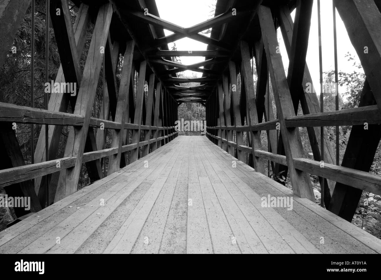 Alte Holzbrücke in Norwegen Stockfoto