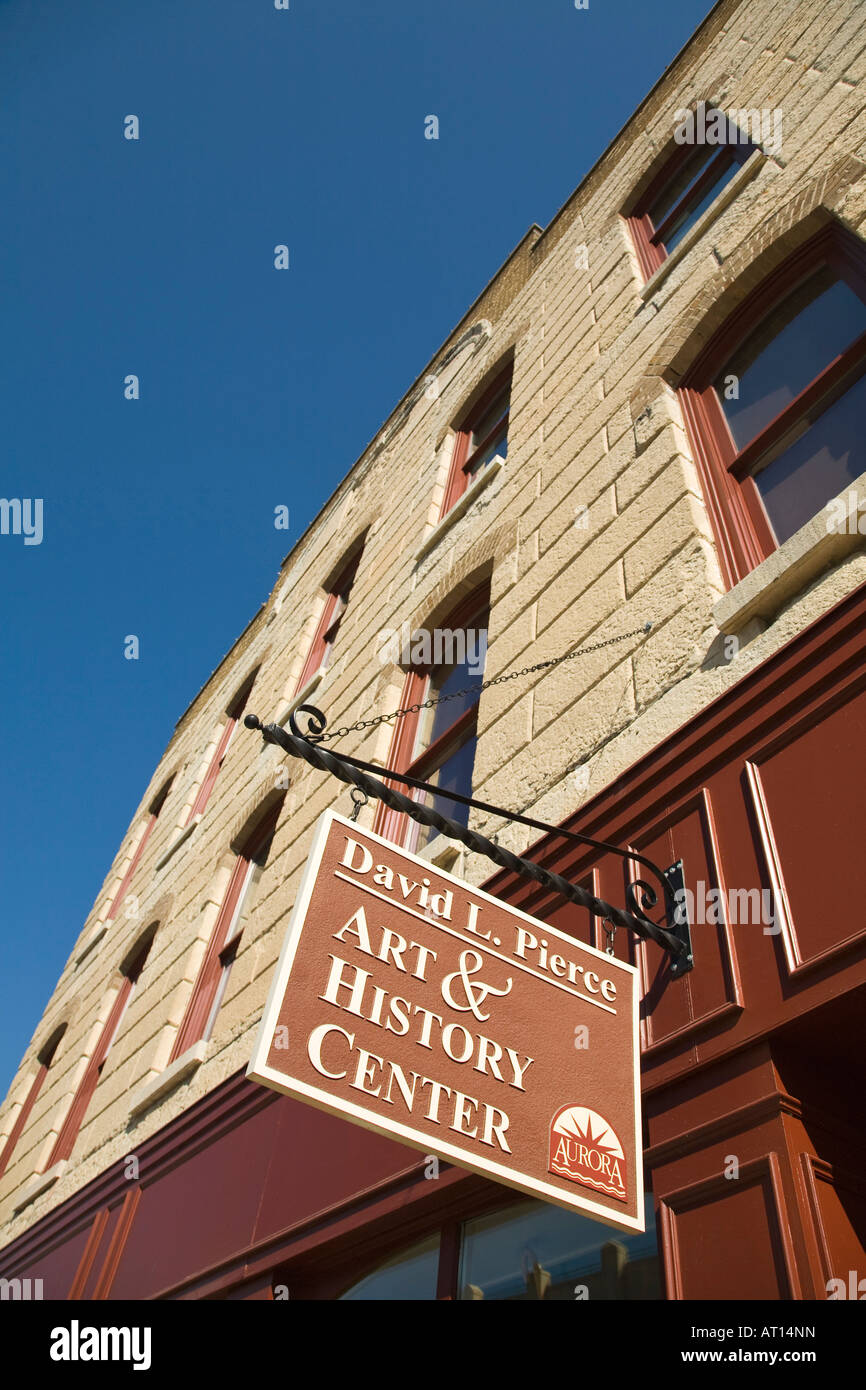 ILLINOIS Aurora David Pierce Kunst und Geschichte Mitte Zeichen Gebäudehülle Stockfoto