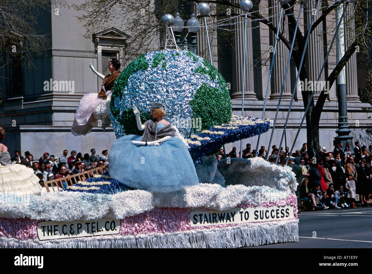 Parade Float für ein Telekommunikationsunternehmen bei der 1963 National Cherry Blossom Festival, Washington, DC Stockfoto