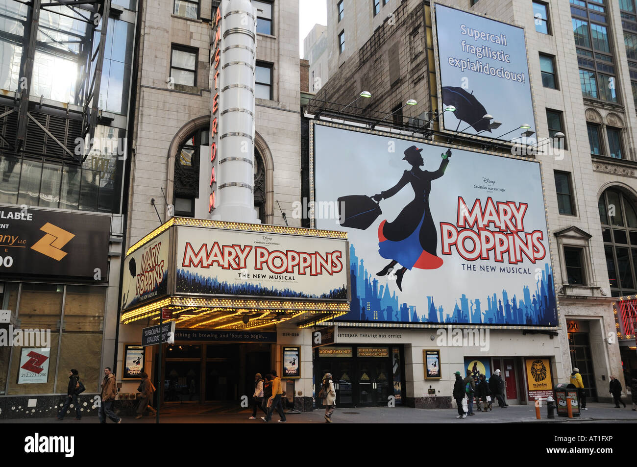 The Walt Disney Co. verpachtet und restauriert historische New Amsterdam Theater auf der 42nd Street. Stockfoto