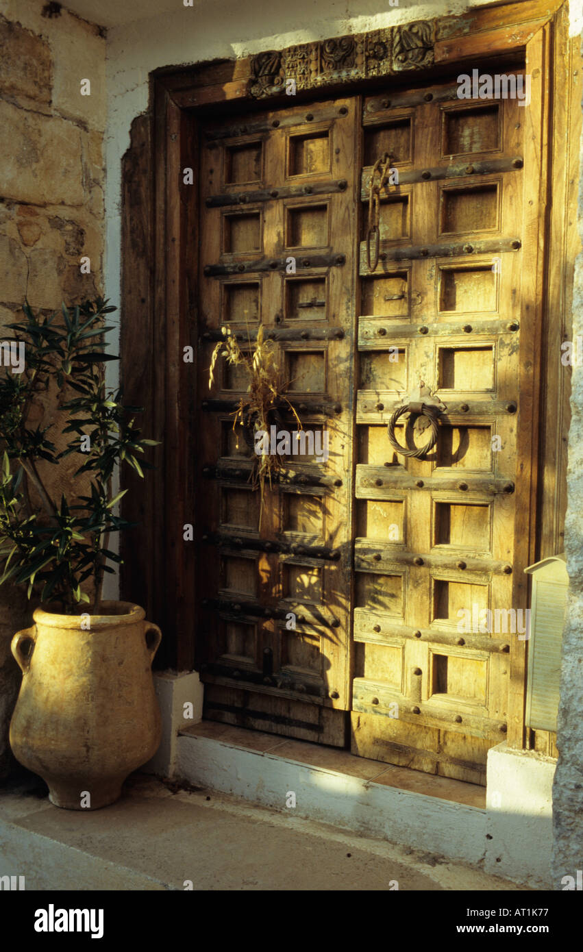 Traditionelles Haustür im Dorf Vamos Kreta Griechenland Stockfoto