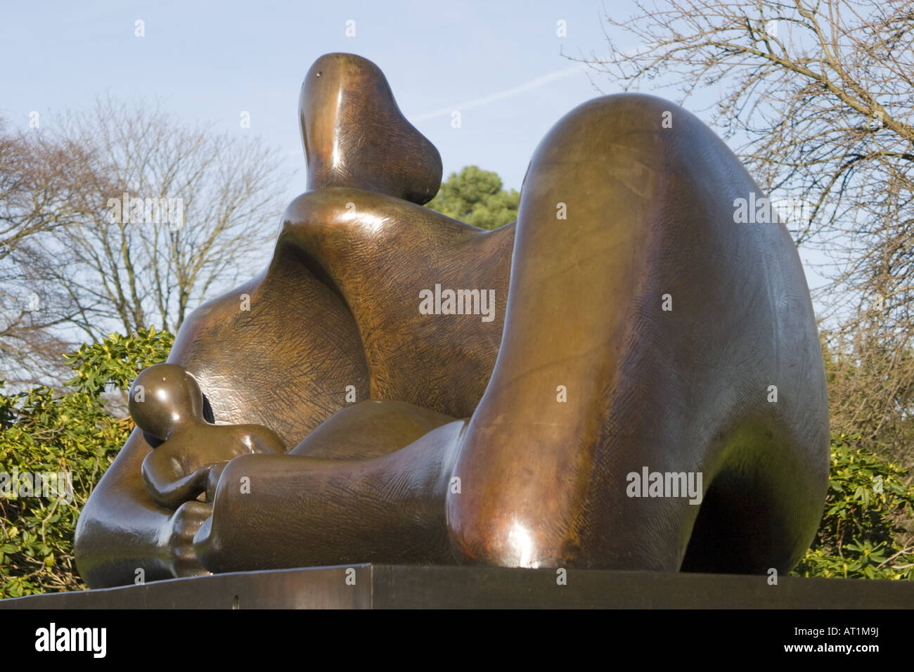 Draped Reclining Mother and Baby von Henry Moore 1983. Stockfoto