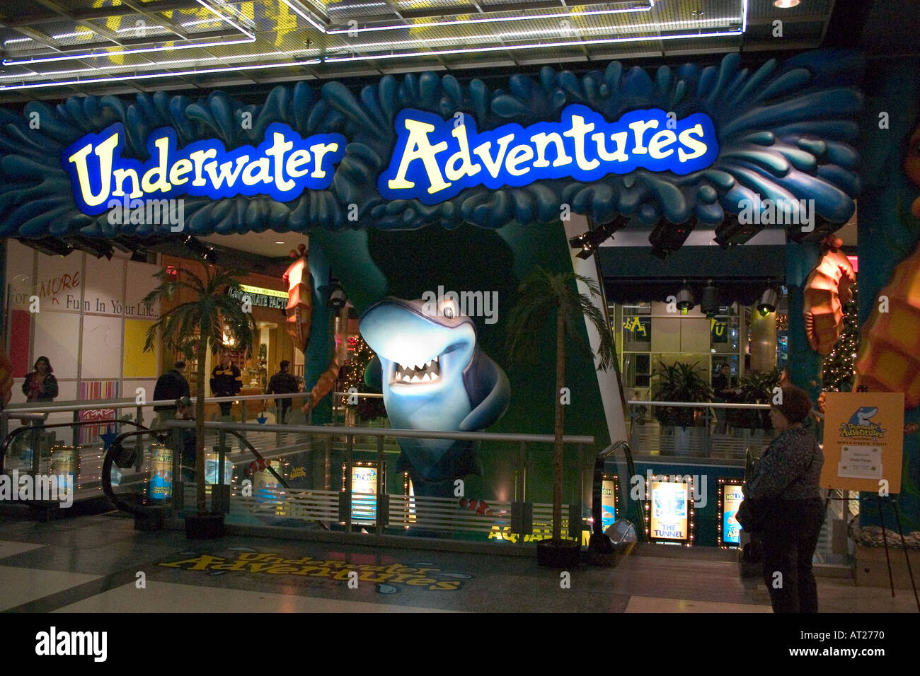 Die beleuchteten Eingang zum Unterwasser-Abenteuer in der Mall of America. Bloomington Minnesota MN USA Stockfoto