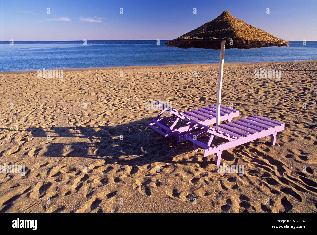 Strand am Abend in der Nähe Stadt Fuengirola Costa Del Sol Region Andalusien Spanien Stockfoto