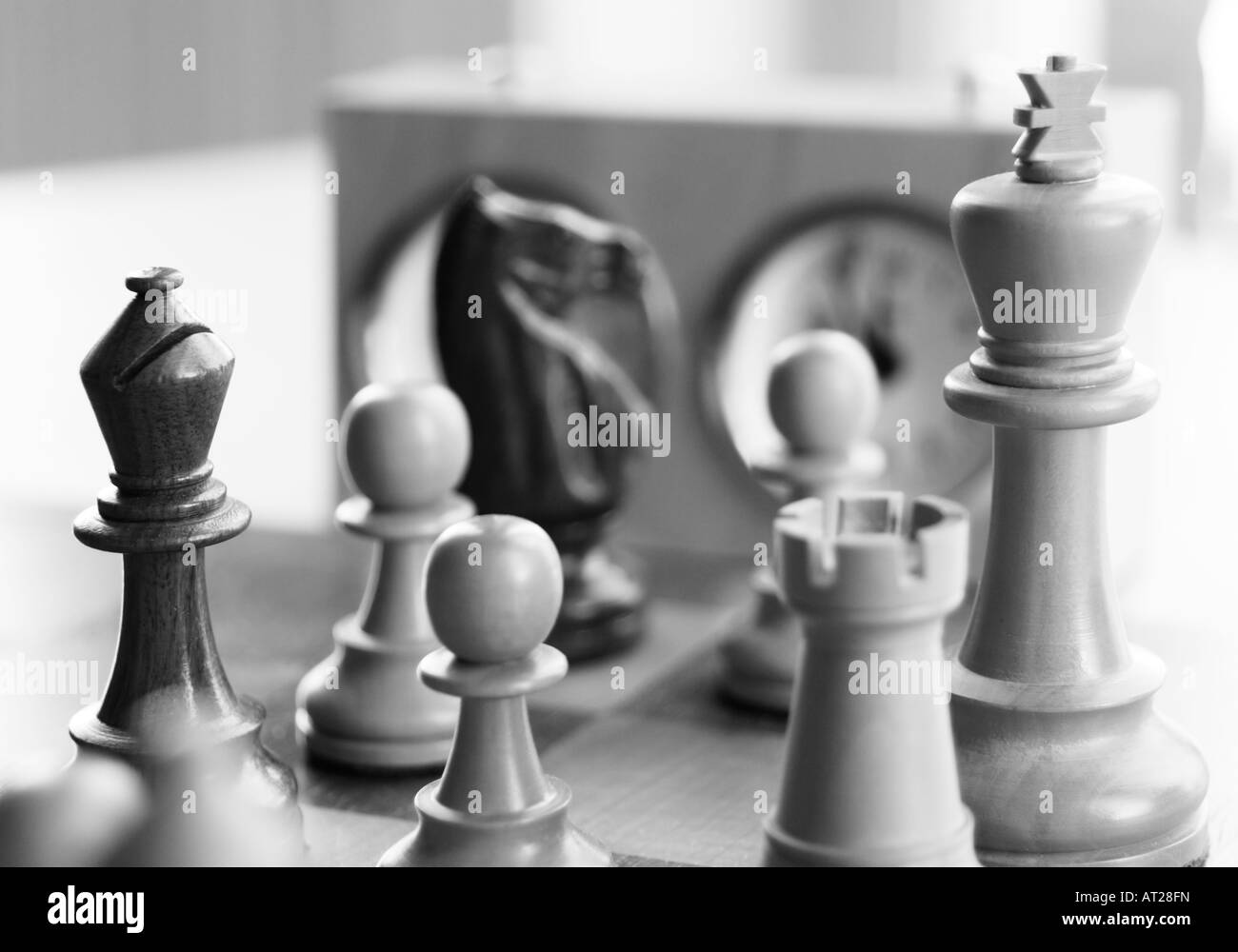 Schachspiel mit Uhr Stockfoto