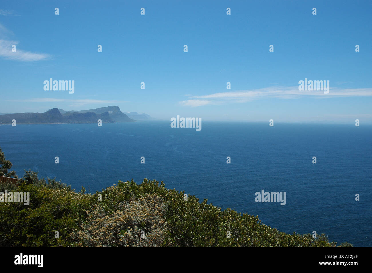 Blick über Meer am Cape Point im Kap der guten Hop Nature Reserve in Südafrika Stockfoto