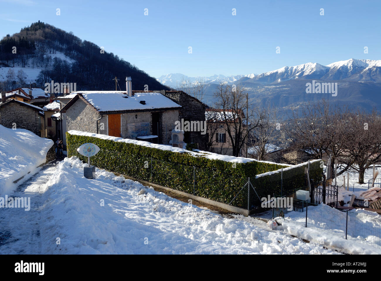 Blick auf M. Bre und europäischen Alpen Stockfoto