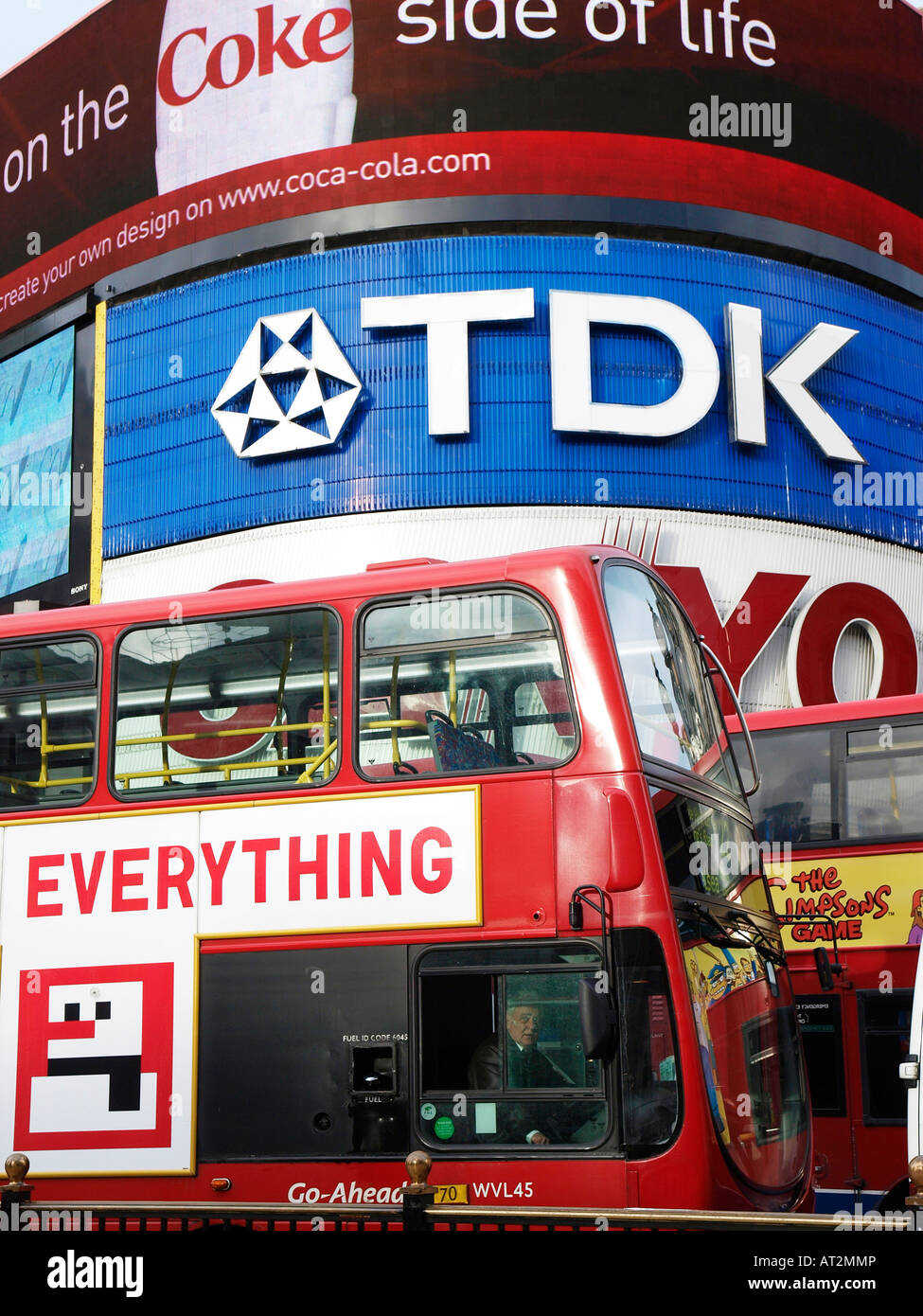 Red London Bus Piccadilly Circus London Stockfoto