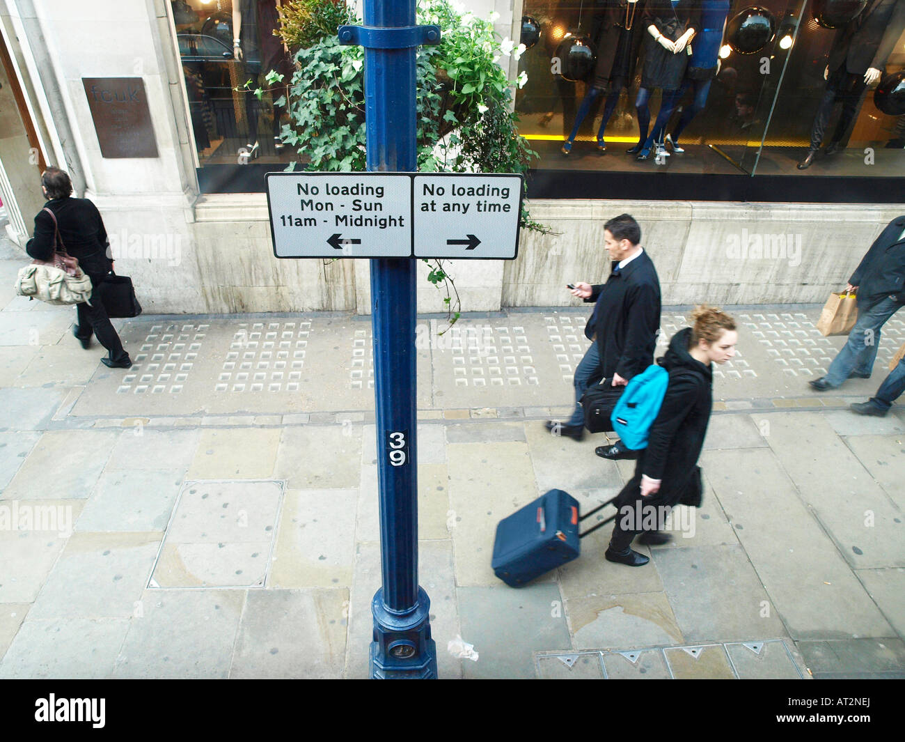 Laden von Einschränkung Zeichen Regent Street in London Stockfoto