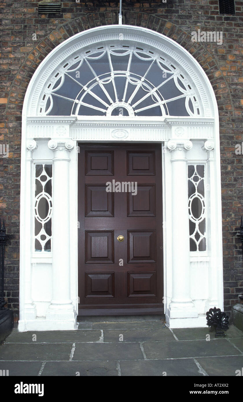 Der berühmte, fotografiert viel, georgische Türen des Merrion Square in Dublin, Südirland, Irland Stockfoto