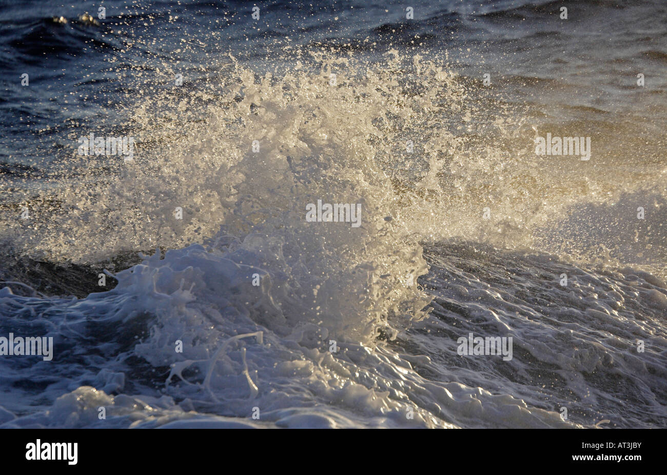 Wellen im Meer Süd-Atlantik Stockfoto