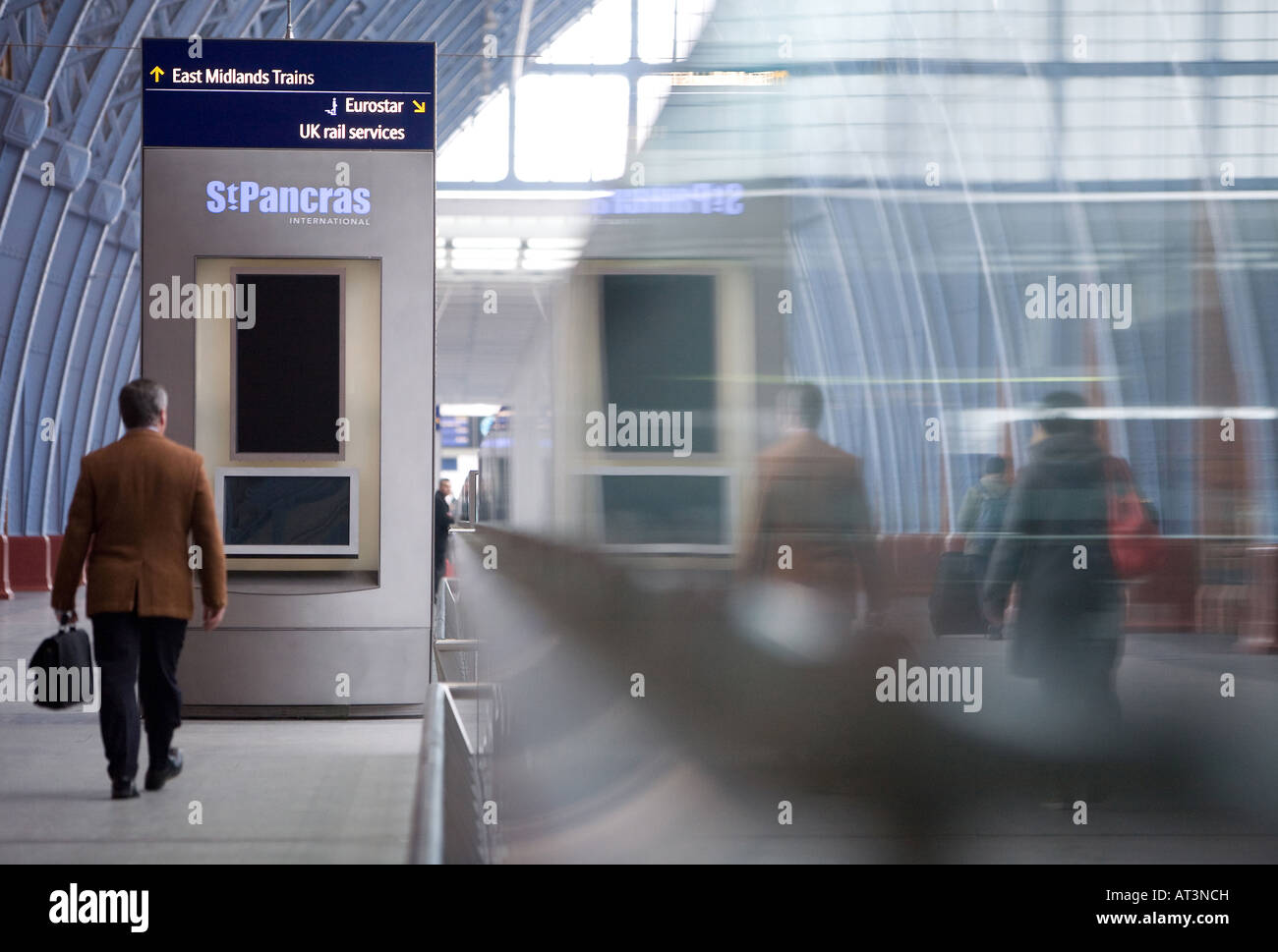 Beschilderung in St. Pancras International Terminal Stockfoto