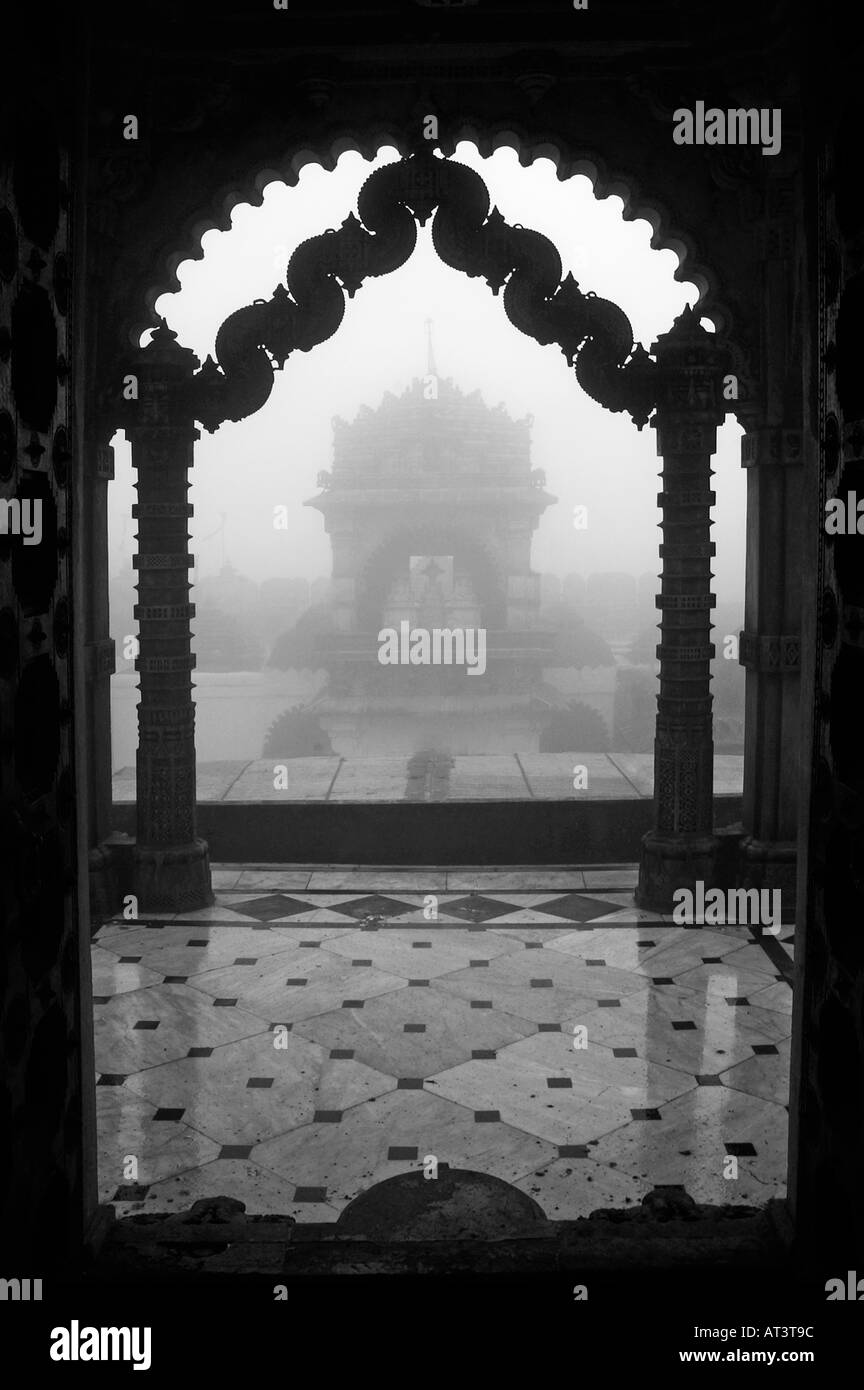 Kunstvoll geschnitzten Marmor Tempel und Heiligtum in Palitana, Gujarat, Indien Stockfoto