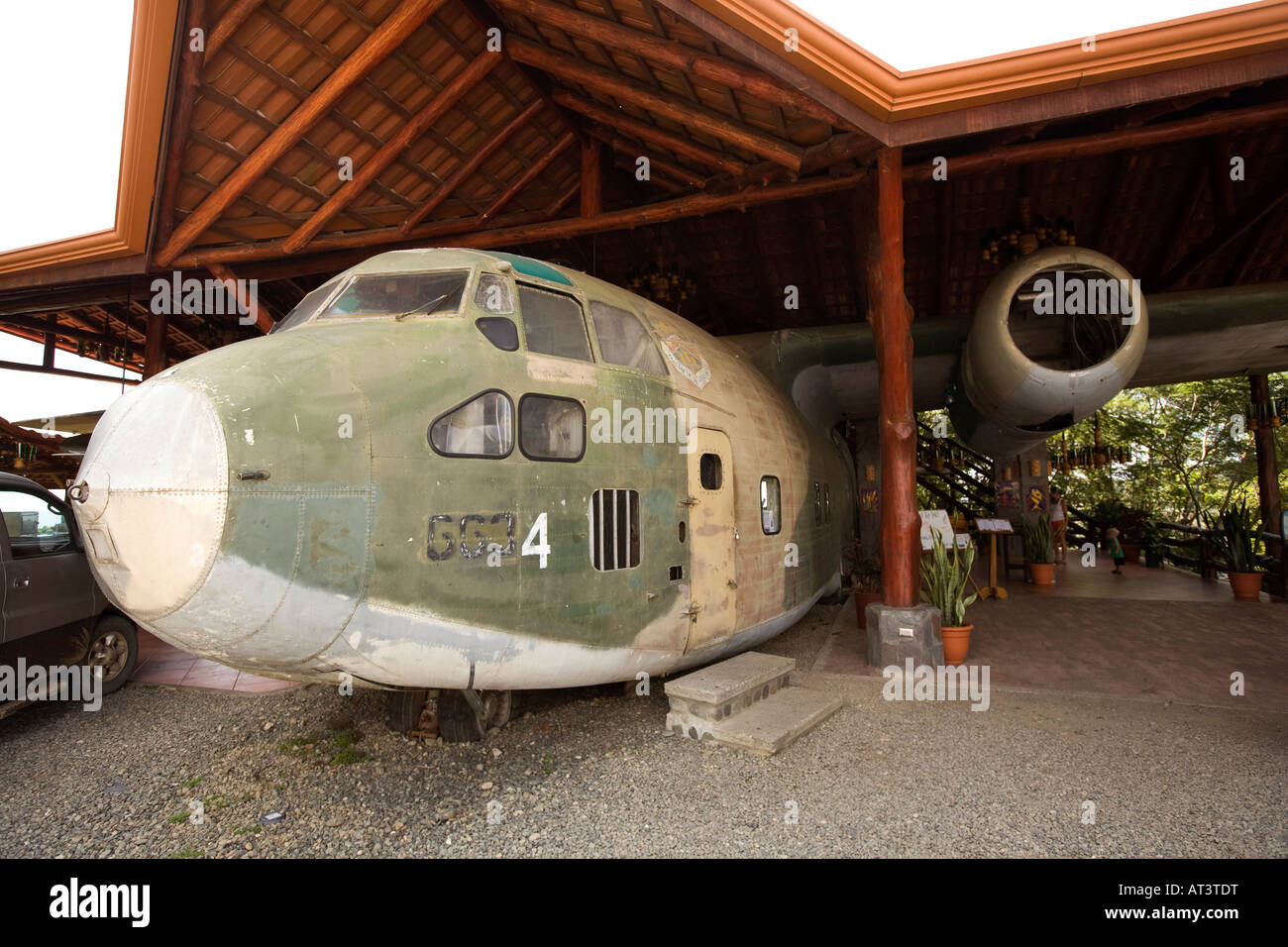 Costa Rica Quepos Manuel Antonio Fairchild C130 Flugzeuge im Restaurant el Avion Stockfoto
