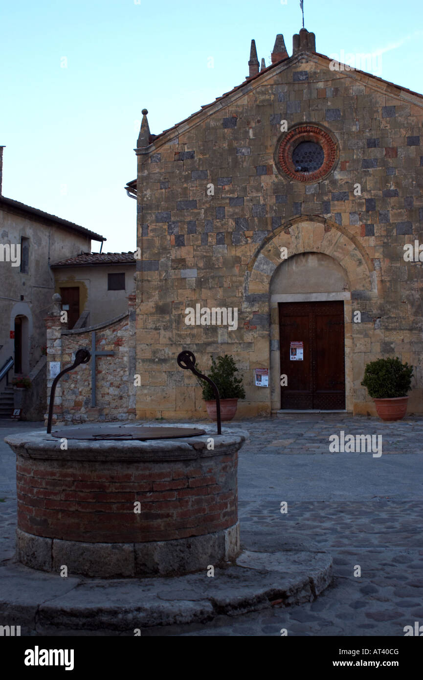 Komplett ummauert mittelalterlichen Stadt von Monteriggioni, Toskana, Italien Stockfoto