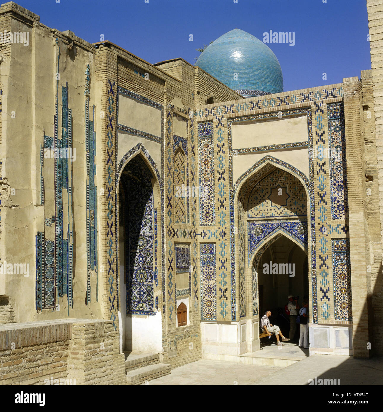 Geographie / Reisen, Usbekistan, Samarkand, Beerdigung Boden gezählten - Zinda, Außenansicht, Eingang, Mosaik, UNESCO, Weltkulturerbe Stockfoto