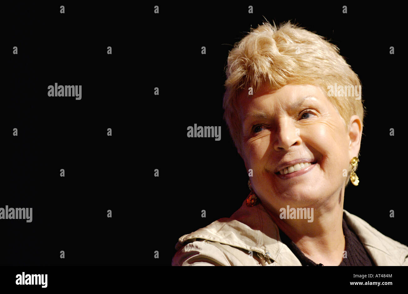 Ruth Rendell englische Krimiautorin abgebildet bei The Guardian Hay Festival 2007 Hay on Wye Powys Wales UK EU Stockfoto