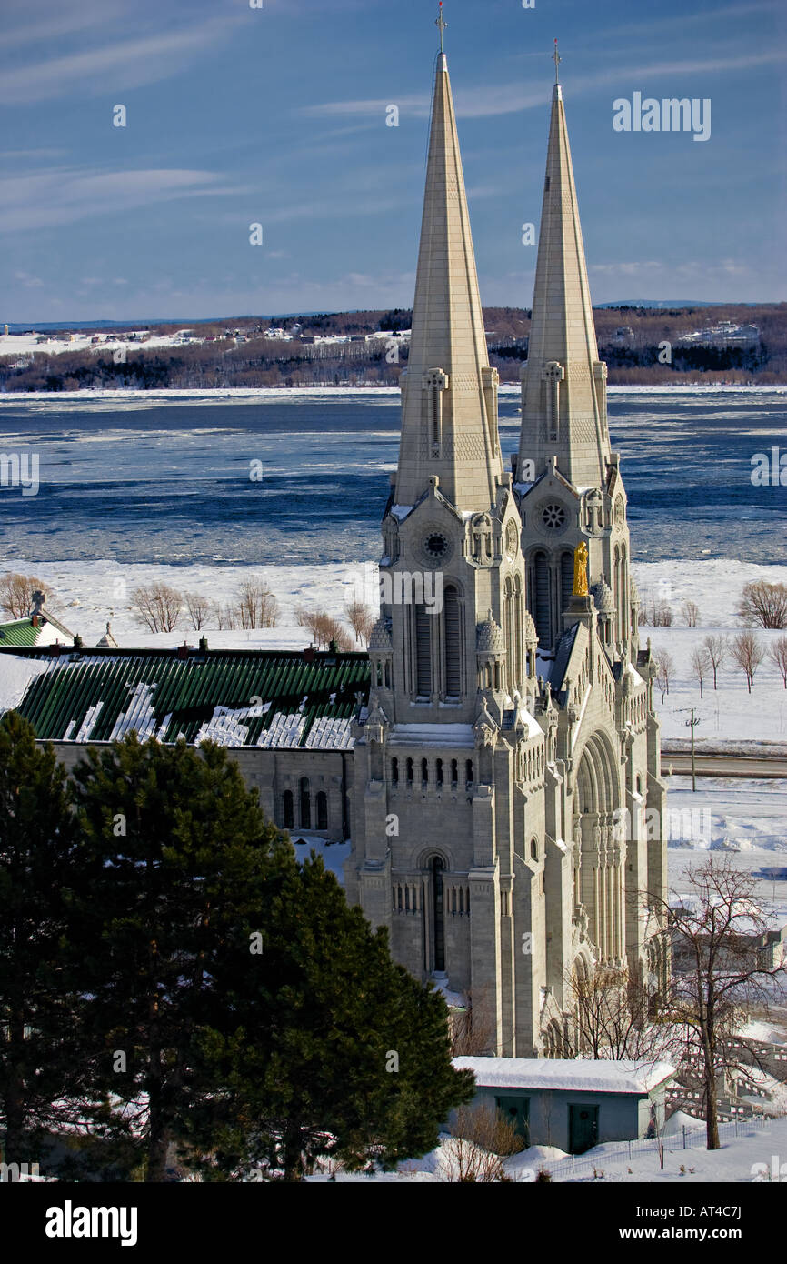 Außenansicht des Basilika Sanctuaire Sainte Anne De Beaupre Heiligtums östlich von Quebec City Stockfoto