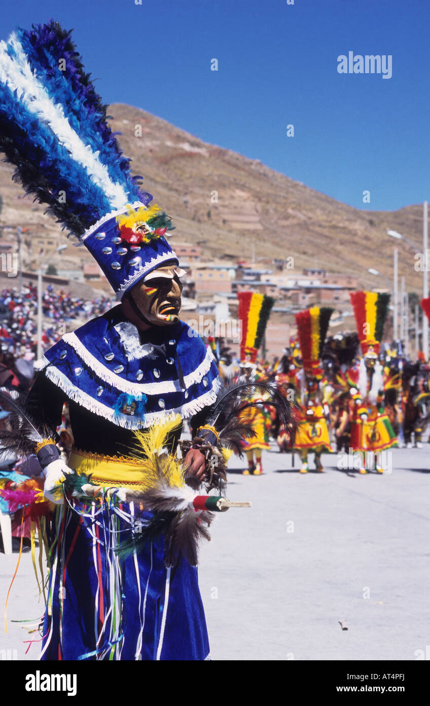 Maskierte Tobas Tänzer, Chutillos Festival, Potosi, Bolivien Stockfoto