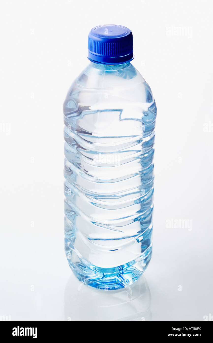 Durchsichtigen Kunststoff Flasche Mineral wate Stockfoto