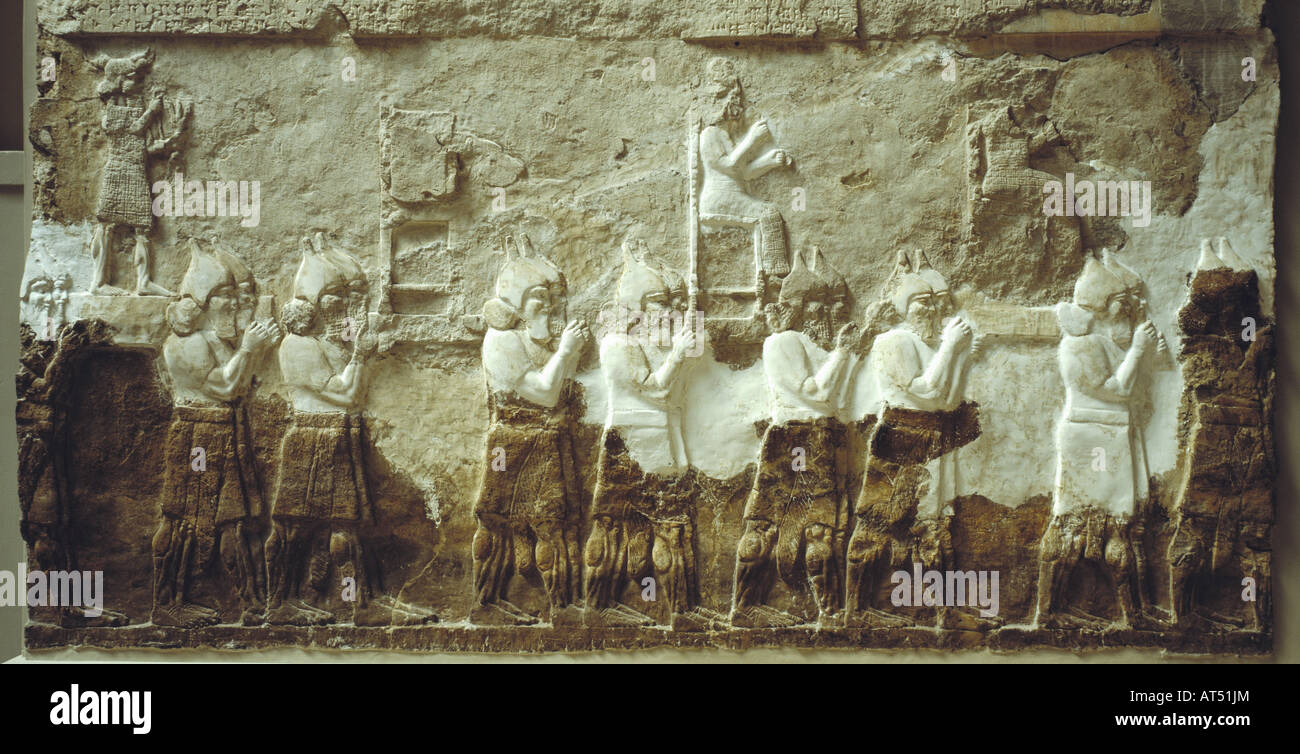 Bildende Kunst, antike, Assyrer, Prozession von König Tiglat-Pileser II (regierte 967-936 v. Chr.), Palast in Ninive, British Museum, London, Artist's Urheberrecht nicht gelöscht werden Stockfoto