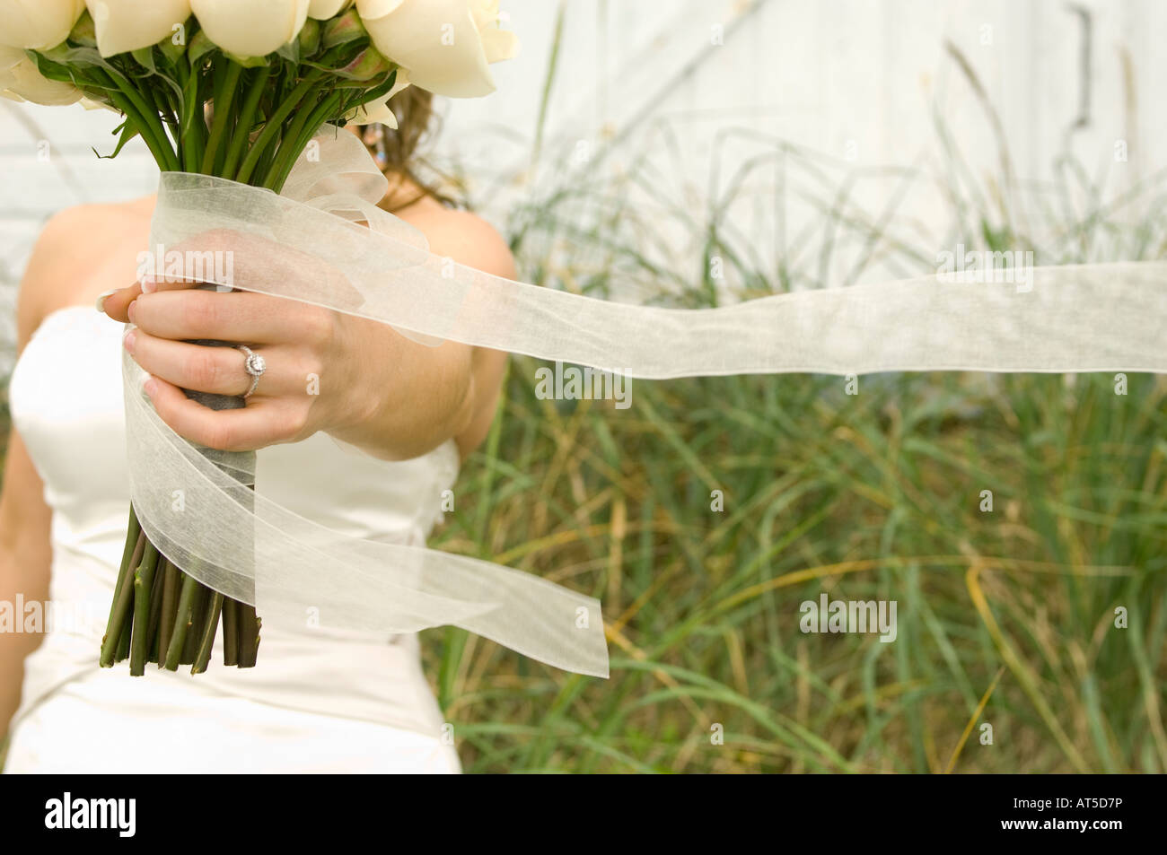 Braut Strauß durchhalten Stockfoto