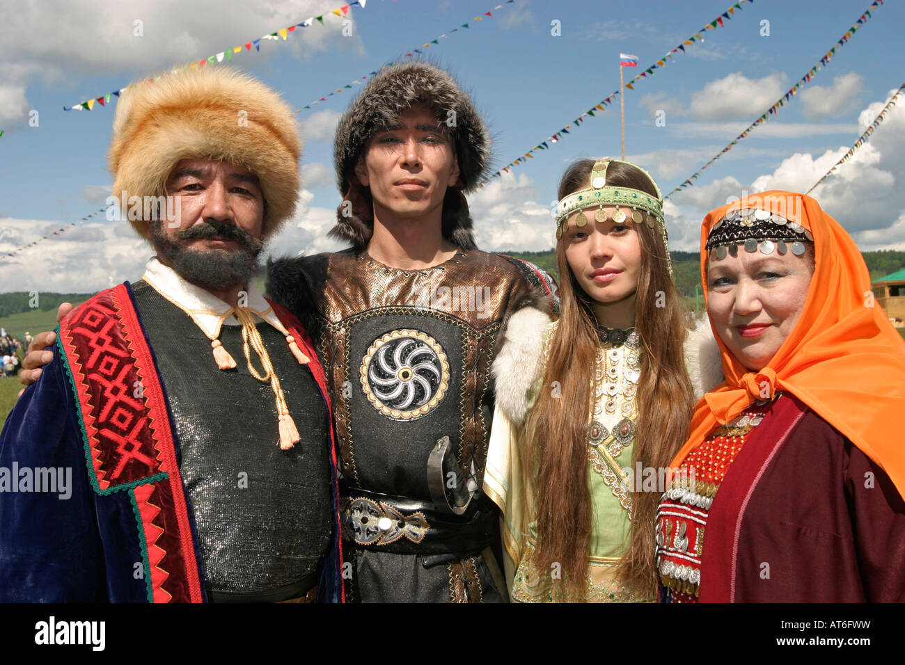 йыйын в башкирии. башкиры коренной народ республики башкортостан. народы башкортостана башкиры. башкиры внешность башкирии. йыйын башкирский праздник.