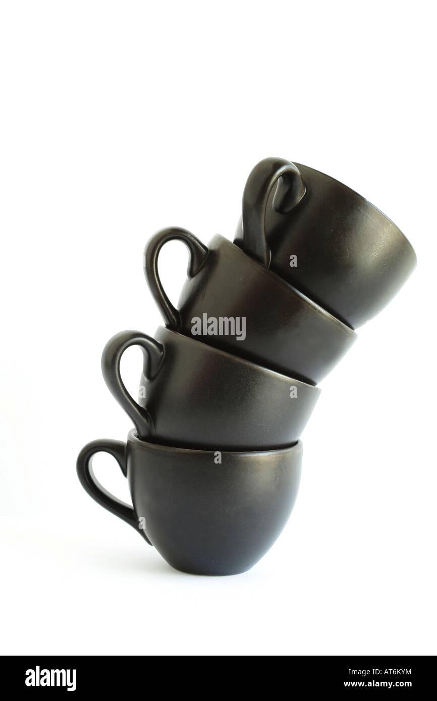 Haufen von Kaffeetassen Stockfoto