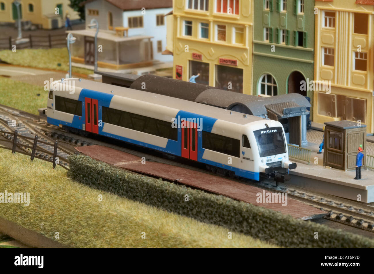 Zug Set Modell Eisenbahn Skala Spielzeug Triebzug Enthusiasten Hobby kleine elektrische  Eisenbahn Modell Eisenbahn Skala Spielzeug Triebzug enthusiast  Stockfotografie - Alamy