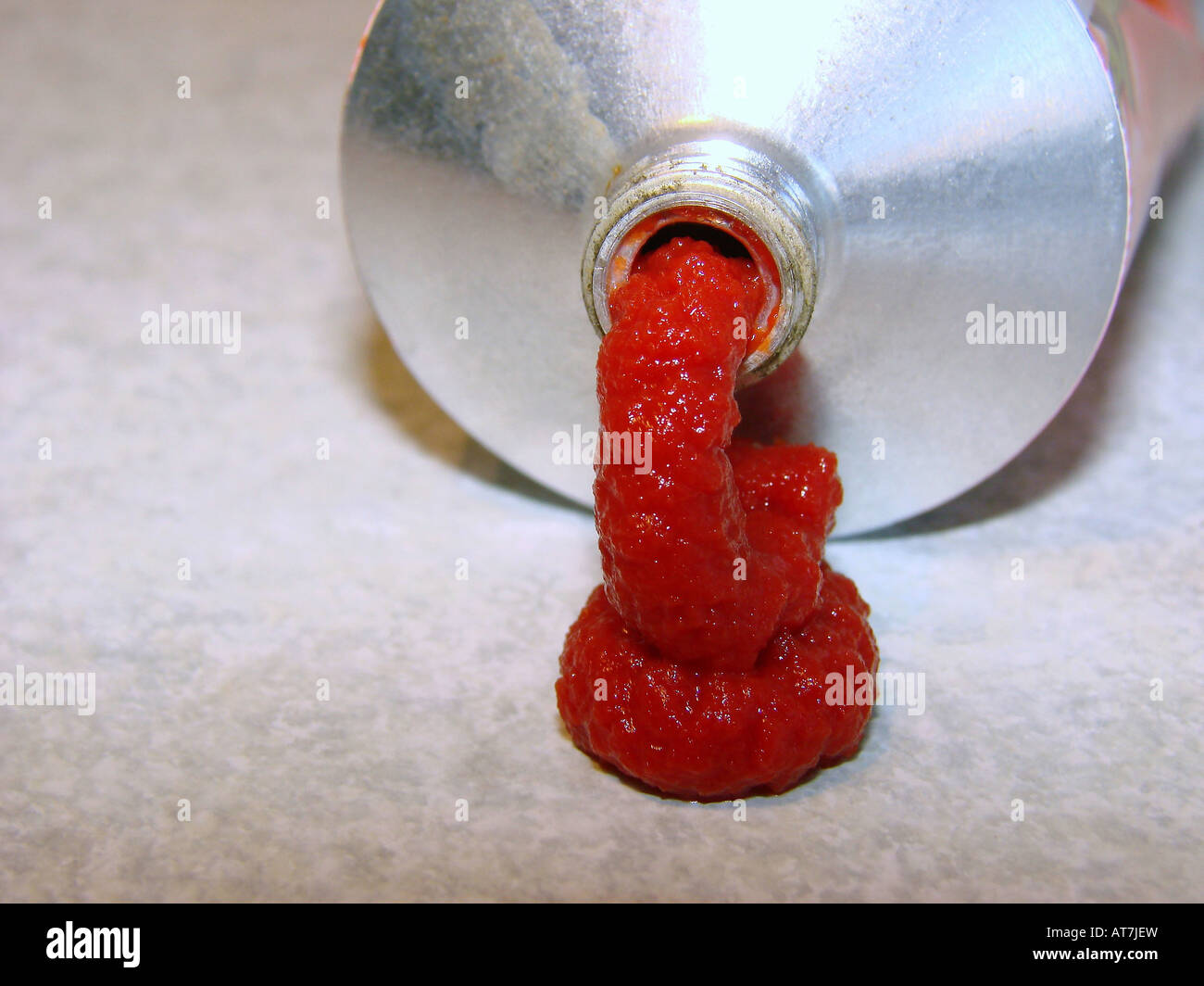 Tomaten-Püree Tube Stockfoto