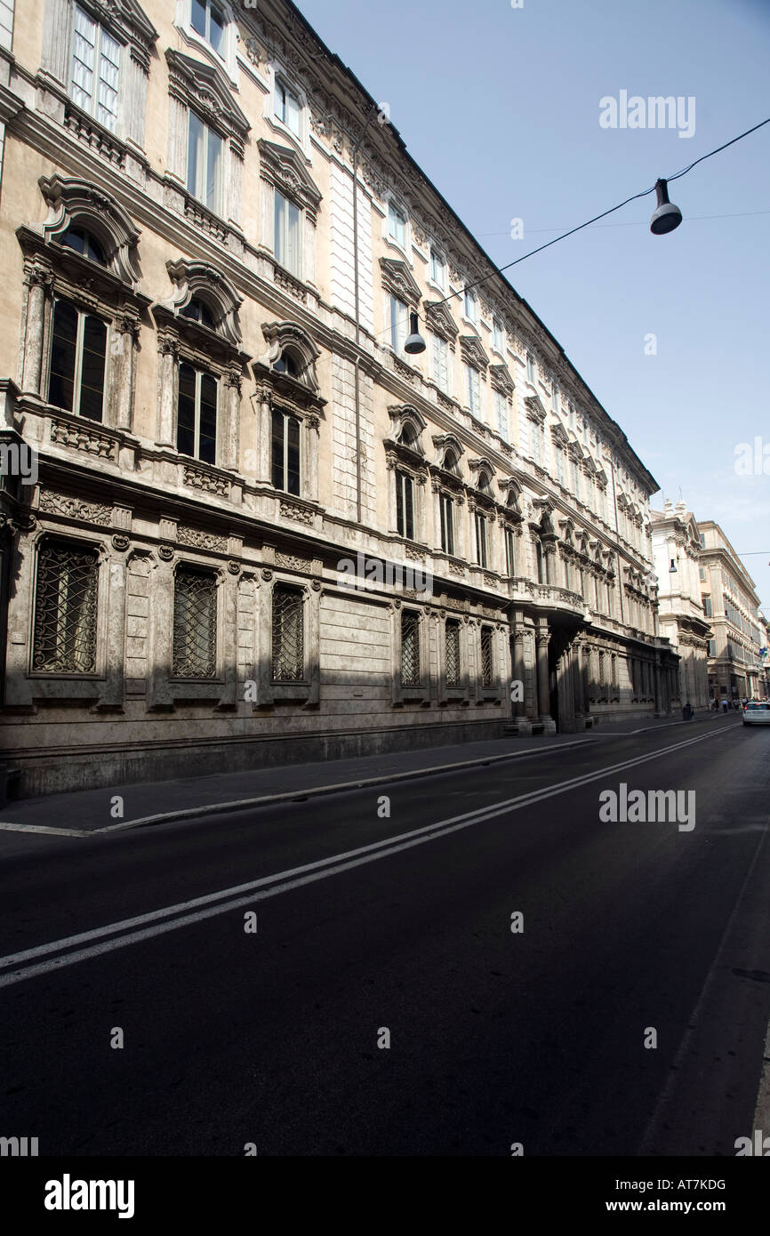 Fassade des Doria Pamphili Palace, Via del Corso in Rom Stockfoto