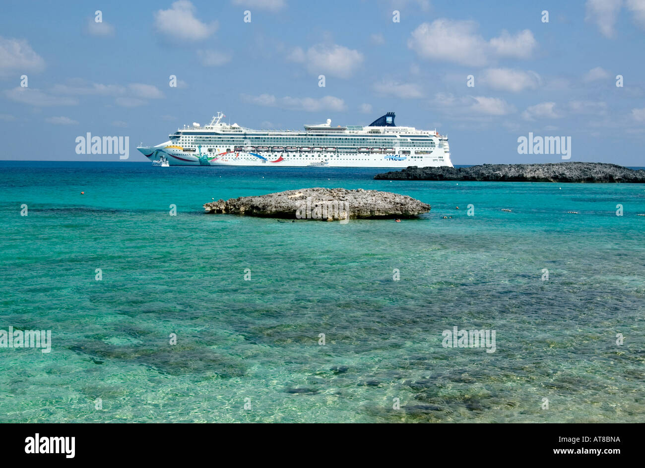 Sehen Sie sich auf Kreuzfahrtschiff aus Insel Great Stirrup Cay, Bahamas Stockfoto