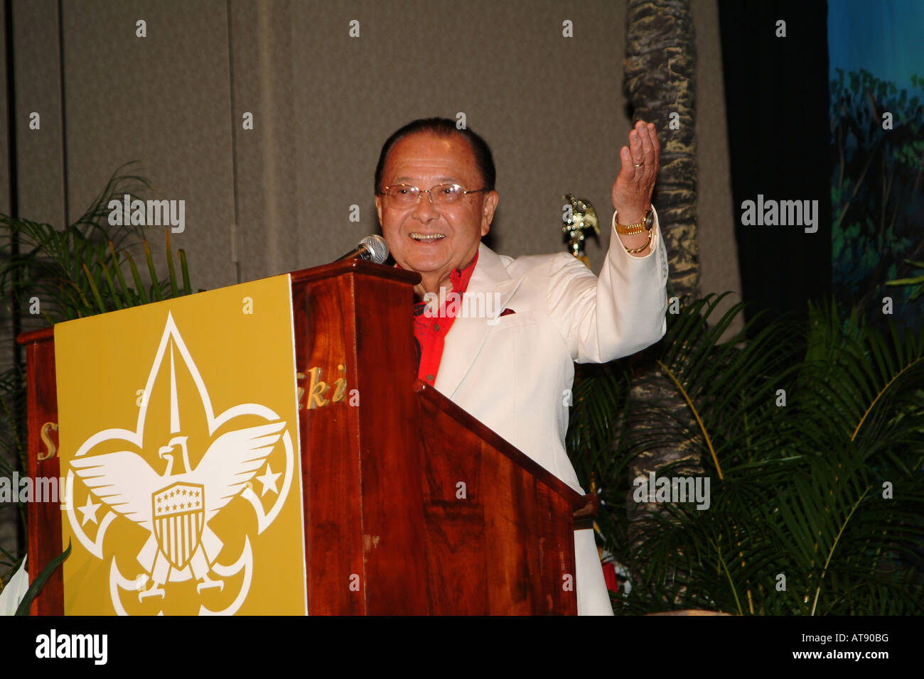 Senator Daniel Inouye, einen Vortrag bei der Preisverleihung Boy Scouts Aloha Rates Distingued Bürger. Senator Inouye hat Stockfoto