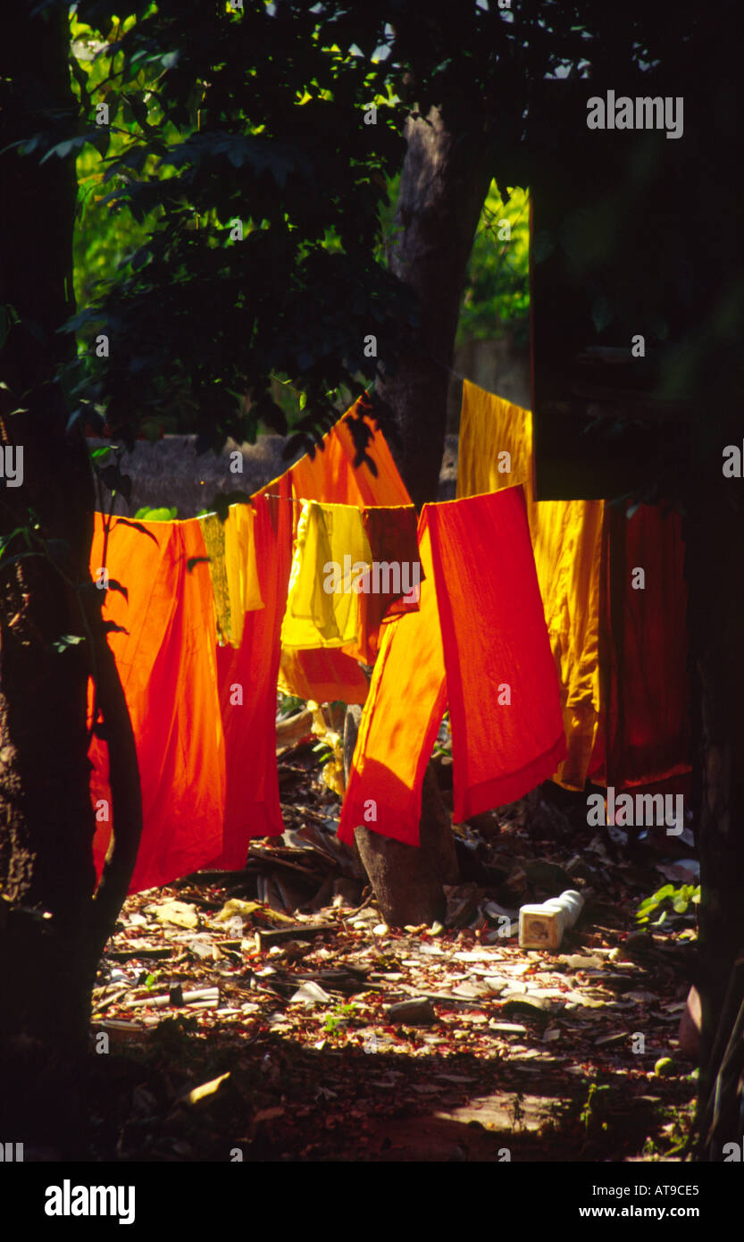 orange Kleidung der Mönche Stockfoto