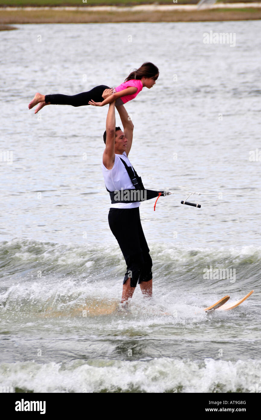 Wasser Ski Demonstration Naples Florida auf Miromar See Stockfoto