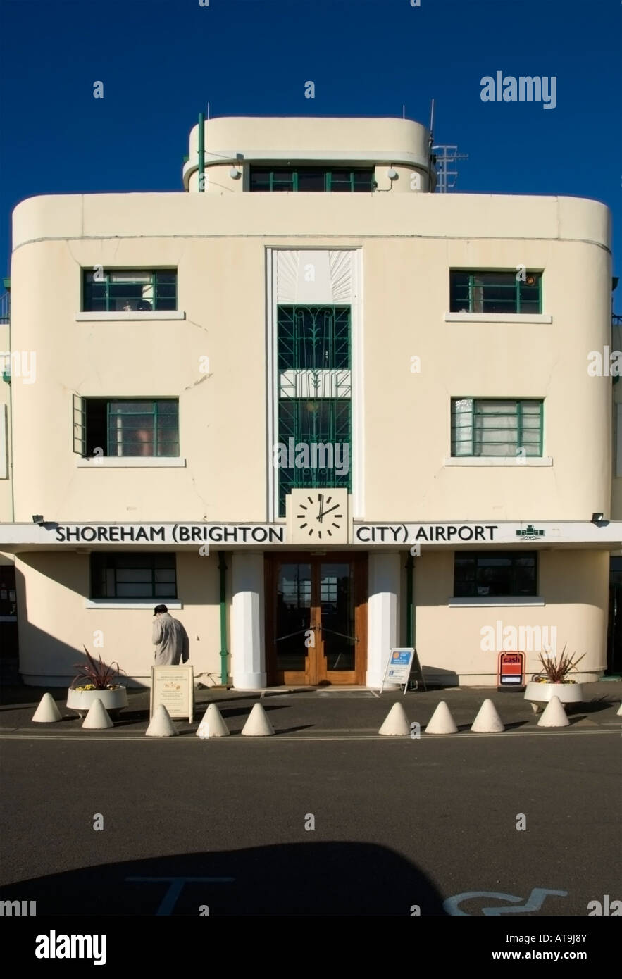 Das Art Deco Terminal Gebäude bei Shoreham (Brighton City) Flughafen, Shoreham, Sussex, England Stockfoto