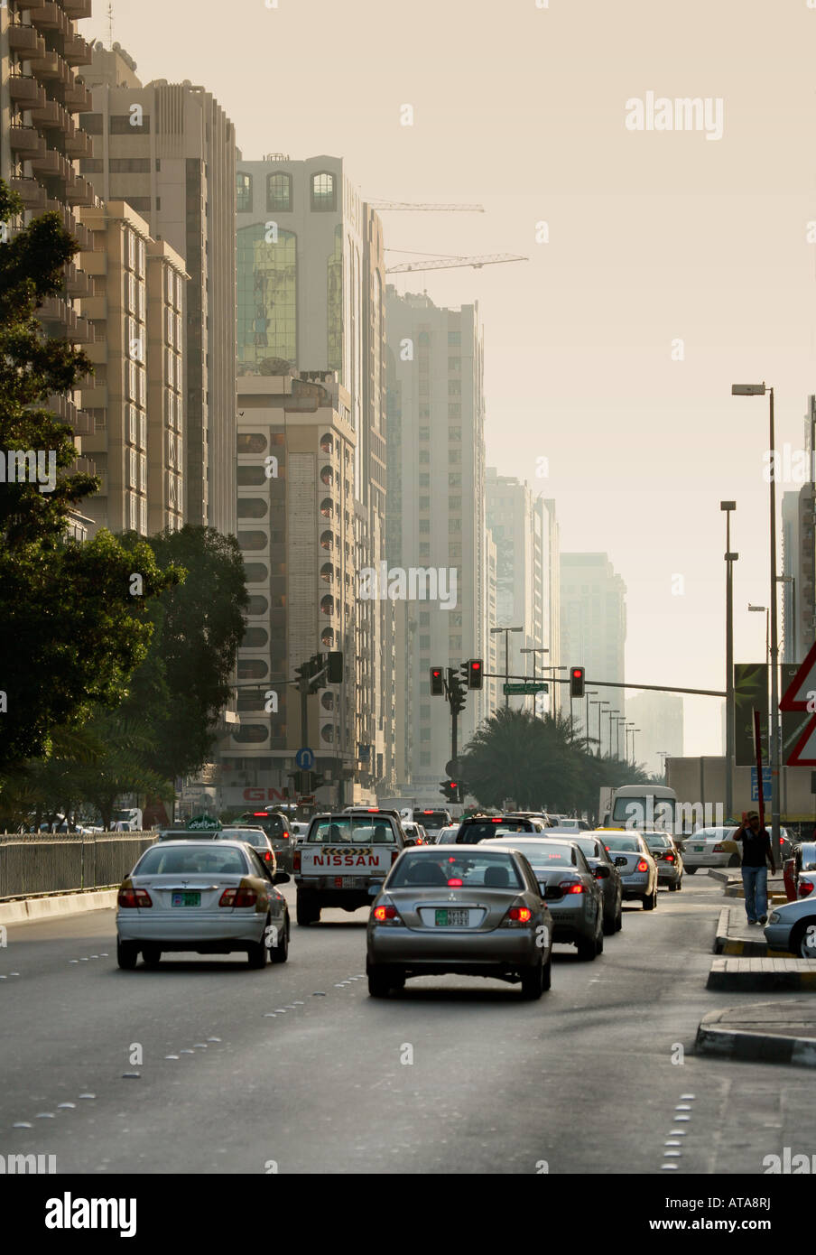 Feierabendverkehr, Stadt Abu Dhabi, Vereinigte Arabische Emirate Stockfoto