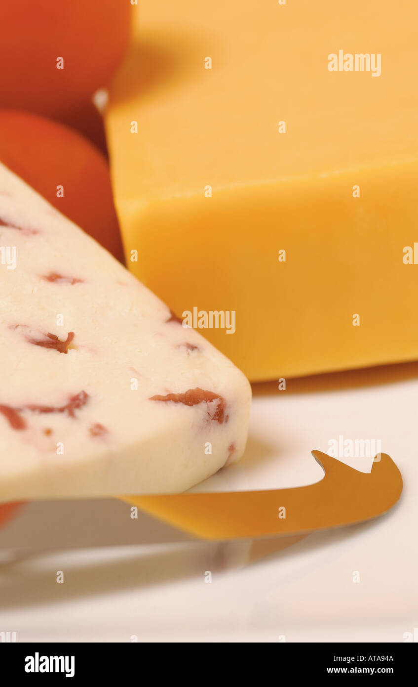 Nahaufnahme einer Vielzahl von Käsesorten Käse Cheddar Wensleydale Stockfoto