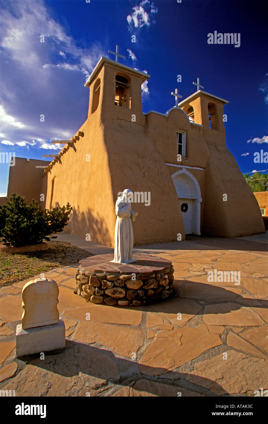 Missionskirche San Francisco de Asis, Plaza, Ranchos de Taos, Taos, Taos County, New Mexico, USA, Nordamerika Stockfoto