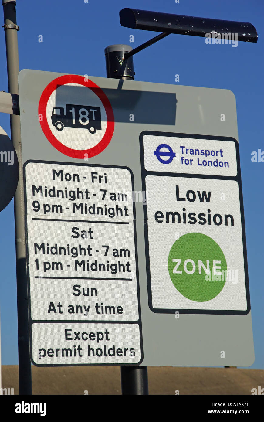 Fahrzeug Einschränkung Verkehrszeichen angepasst emissionsarmen Zonengrenze Stockfoto