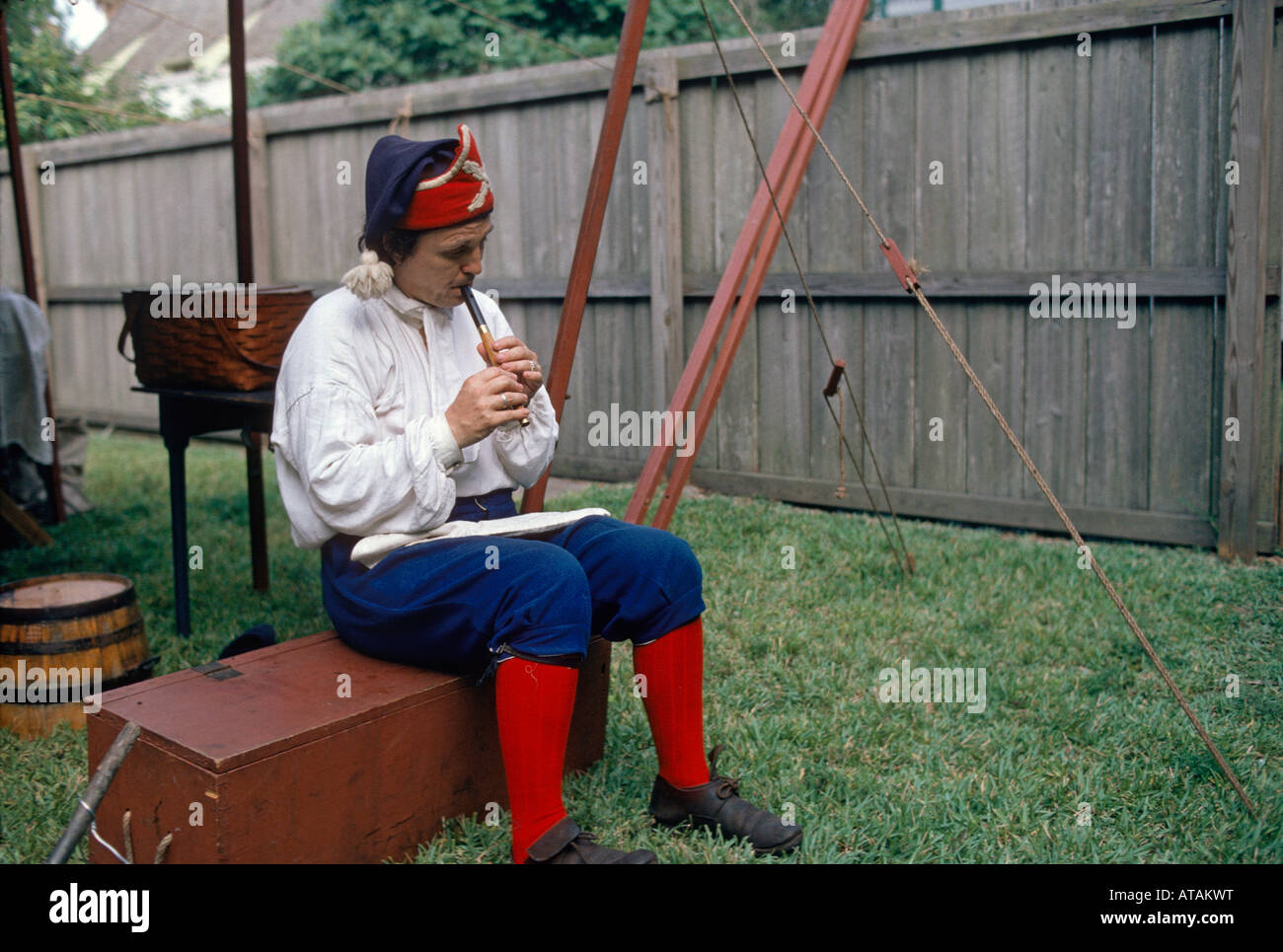 Reenactor spielt Querflöte in ein Lager in St. Augustine Florida USA Stockfoto