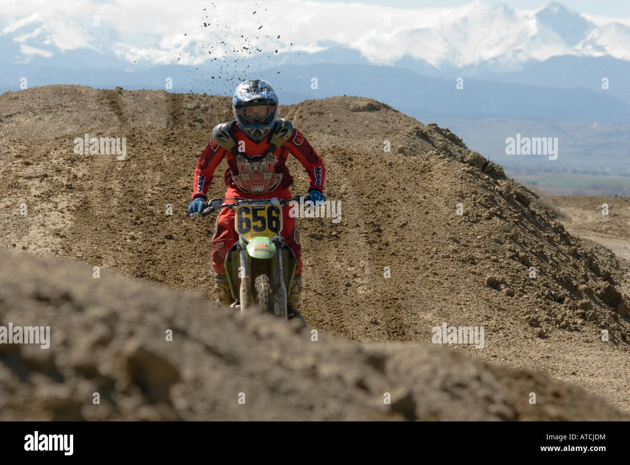 Dirt Bike bei Motocross-Strecke Stockfoto