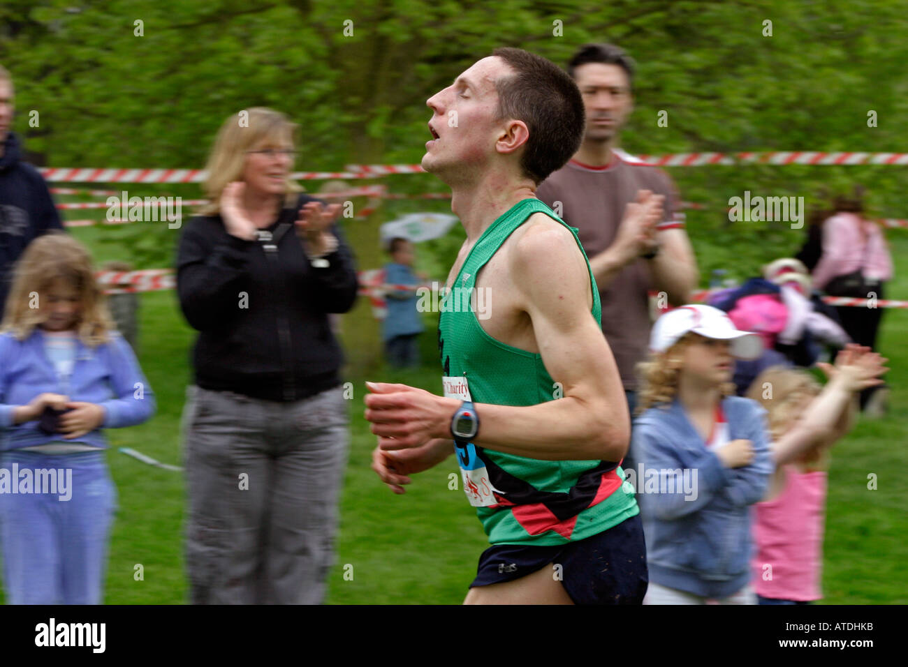 Ziellinie beim 10K Rennen in vierzig Hill London Stockfoto