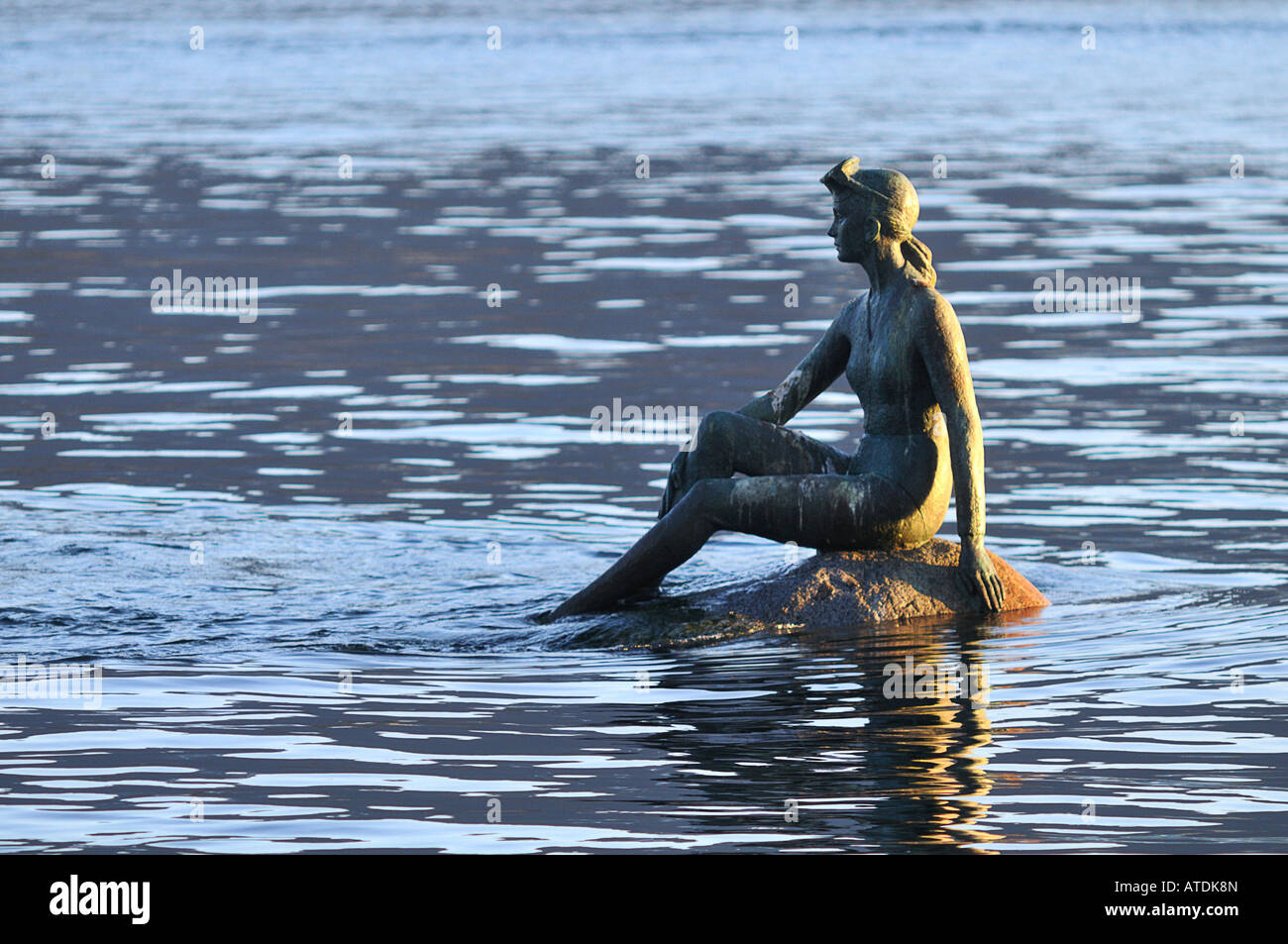Statue „Girl in a wet suit“ vor der Küste, Stanley Park Vancouver British Columbia Stockfoto