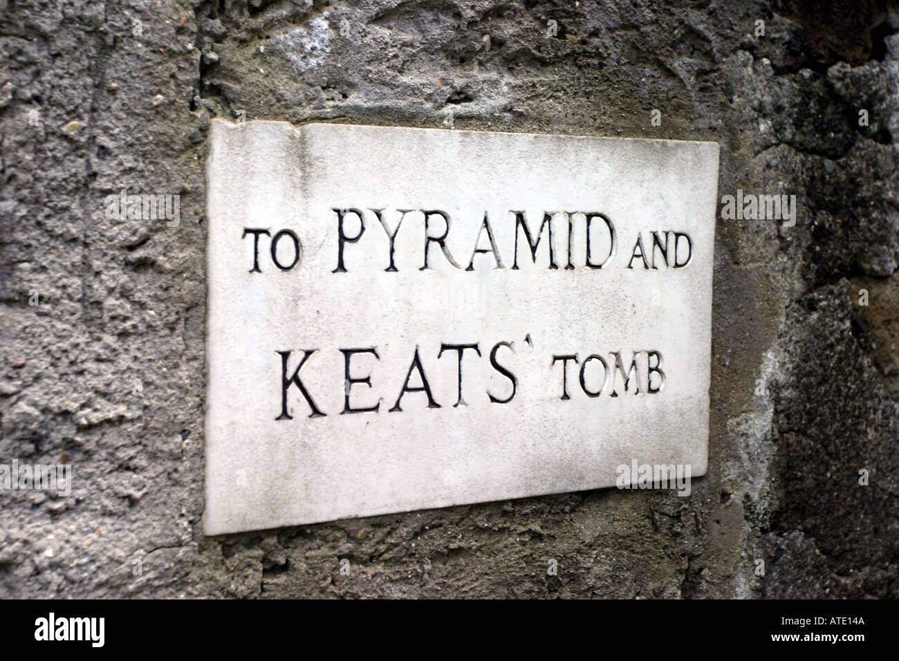 Melden Sie sich John Keats Grab auf dem protestantischen Friedhof in Rom Italien Stockfoto