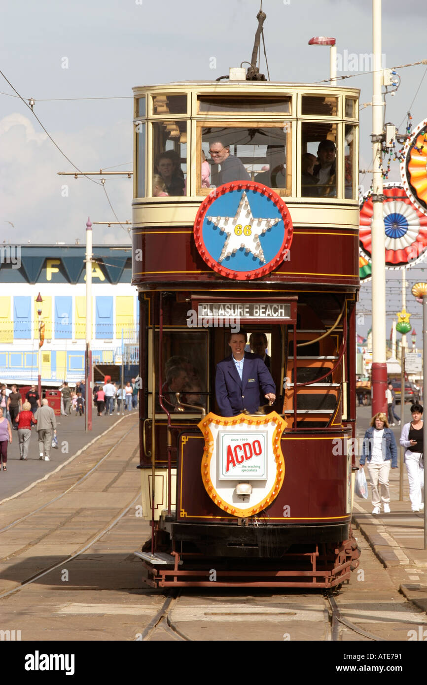Straßenbahn Blackpool frontseitig Stockfoto