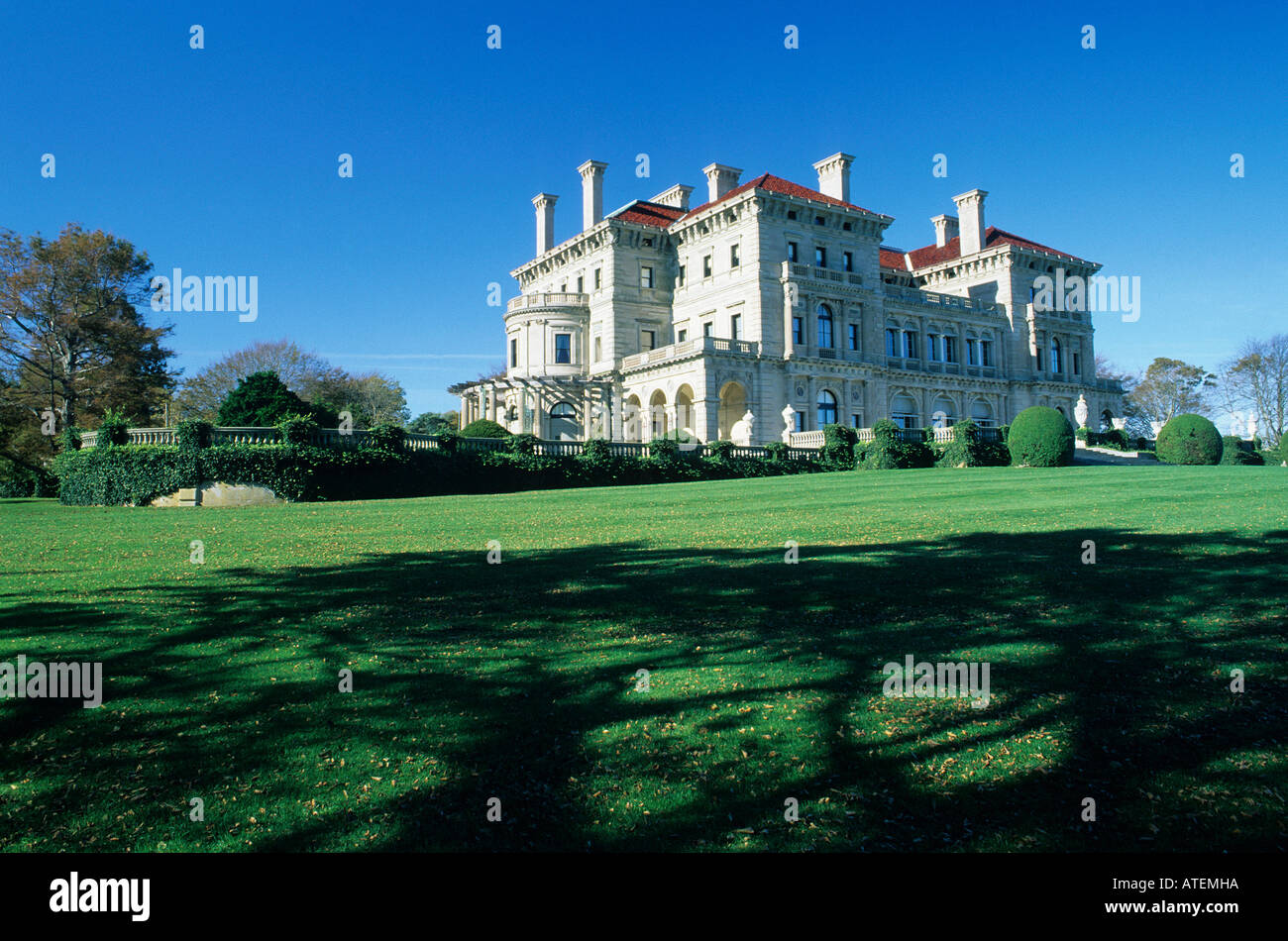 Breakers Mansion in Newport wurde im Jahre 1895 für Cornelius Vanderbilt II Enkel des Commodore Cornelius Vanderbilt abgeschlossen ich der reichste Mann in der amerikanischen Geschichte Stockfoto