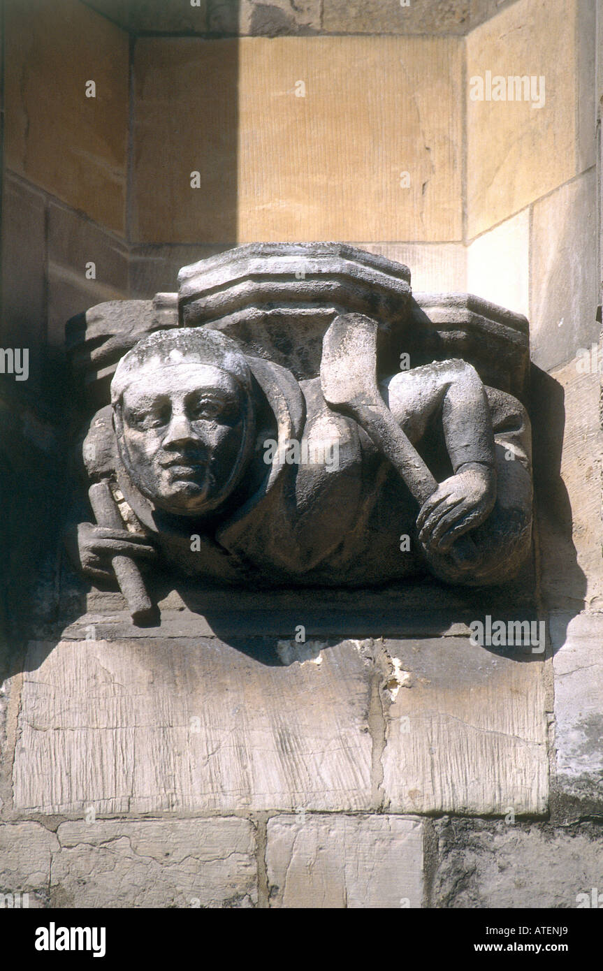 Detail-Darstellung einen Wasserspeier die ziert die Fassade des York s mittelalterlichen Münster Stockfoto