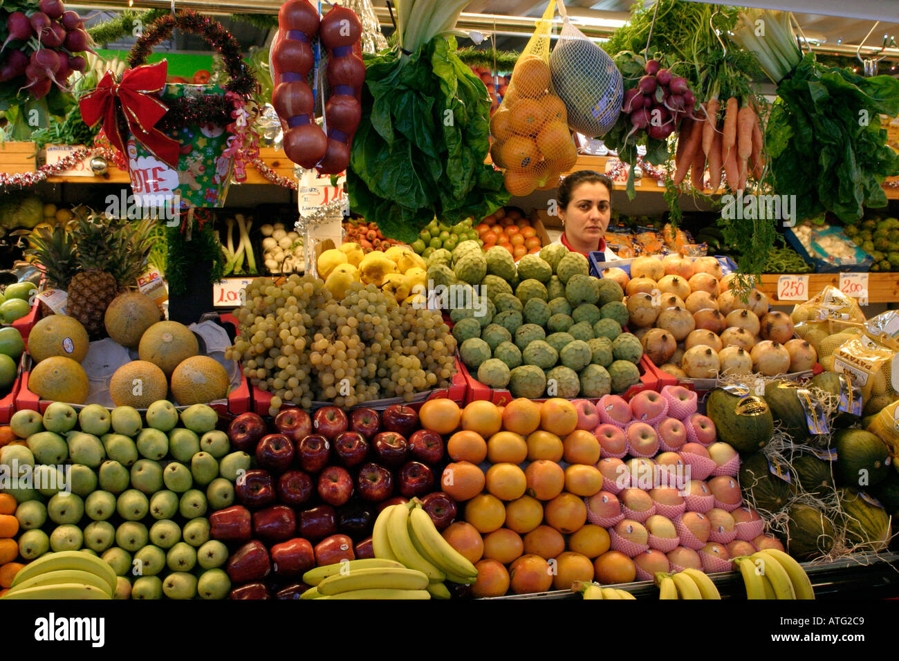 Spanierin Obst Verkäufer Gibraltar Markthalle britischen abhängigen Gebiet Europa Stockfoto